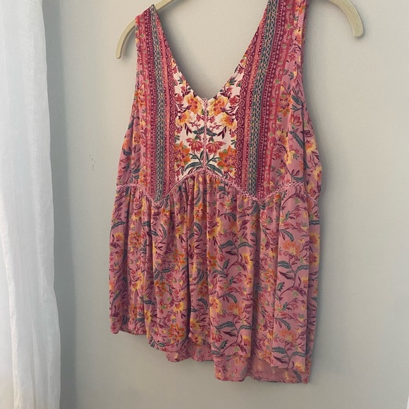 Boutique pink floral top Size Medium - Picture 6 of 7